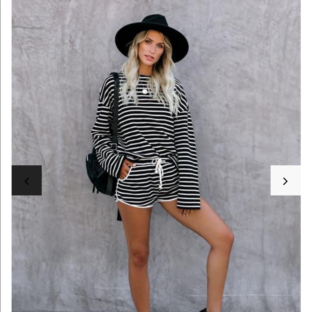 Vici Disconnected stripped shorts